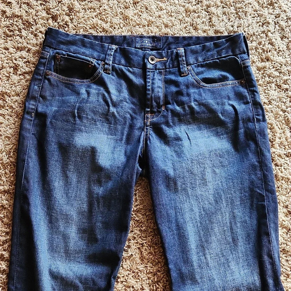 LUCKY BRAND womans size 8 dark wash capri - Picture 1 of 7